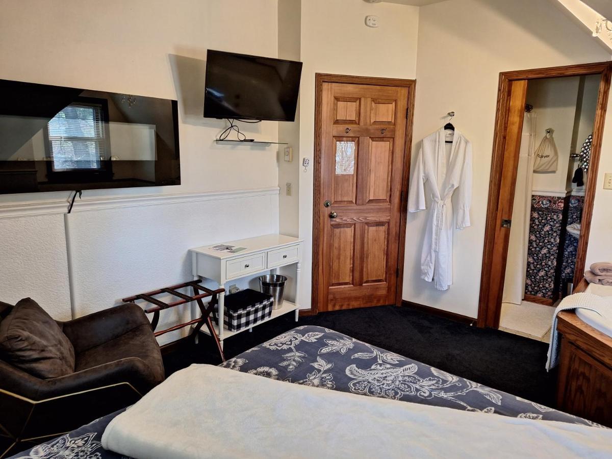 Otter Creek Eau Claire Altoona Bed & Breakfast Екстериор снимка
