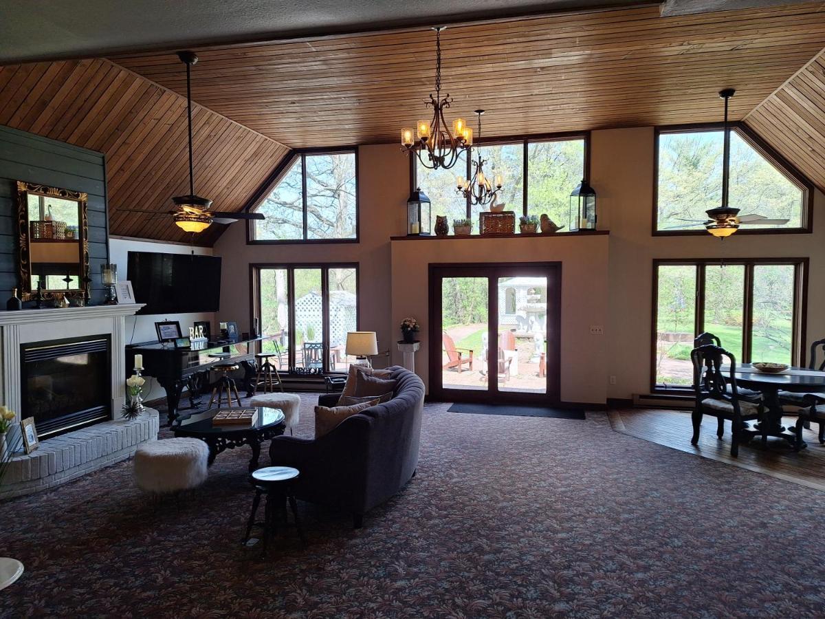 Otter Creek Eau Claire Altoona Bed & Breakfast Екстериор снимка